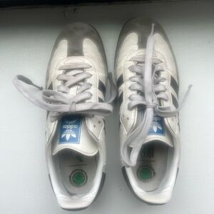 Adidas Women’s Sambas size US 7